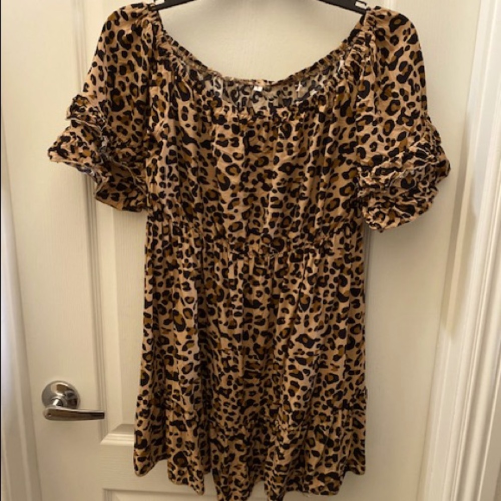NWOT LEOPARD MINI DRESS